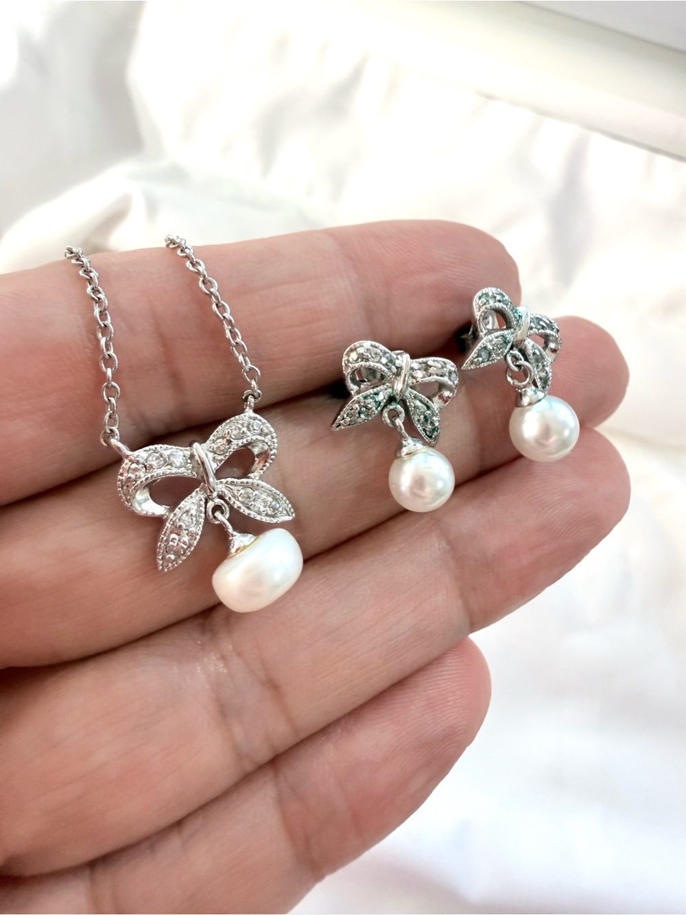 Sterling Silver 925 CZ Encrusted Bow with Pearl Necklace and earring set